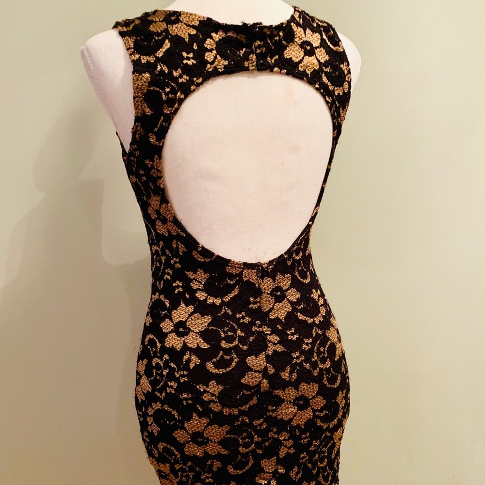 Dress - Picture 2 of 2